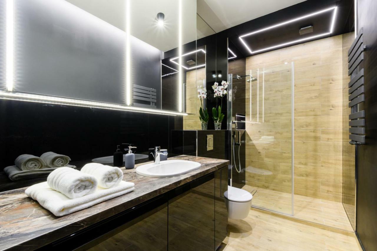 Zlota Luxury Apartments Варшава Экстерьер фото