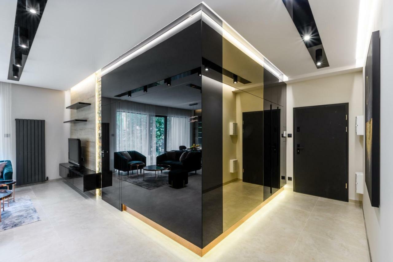 Zlota Luxury Apartments Варшава Экстерьер фото