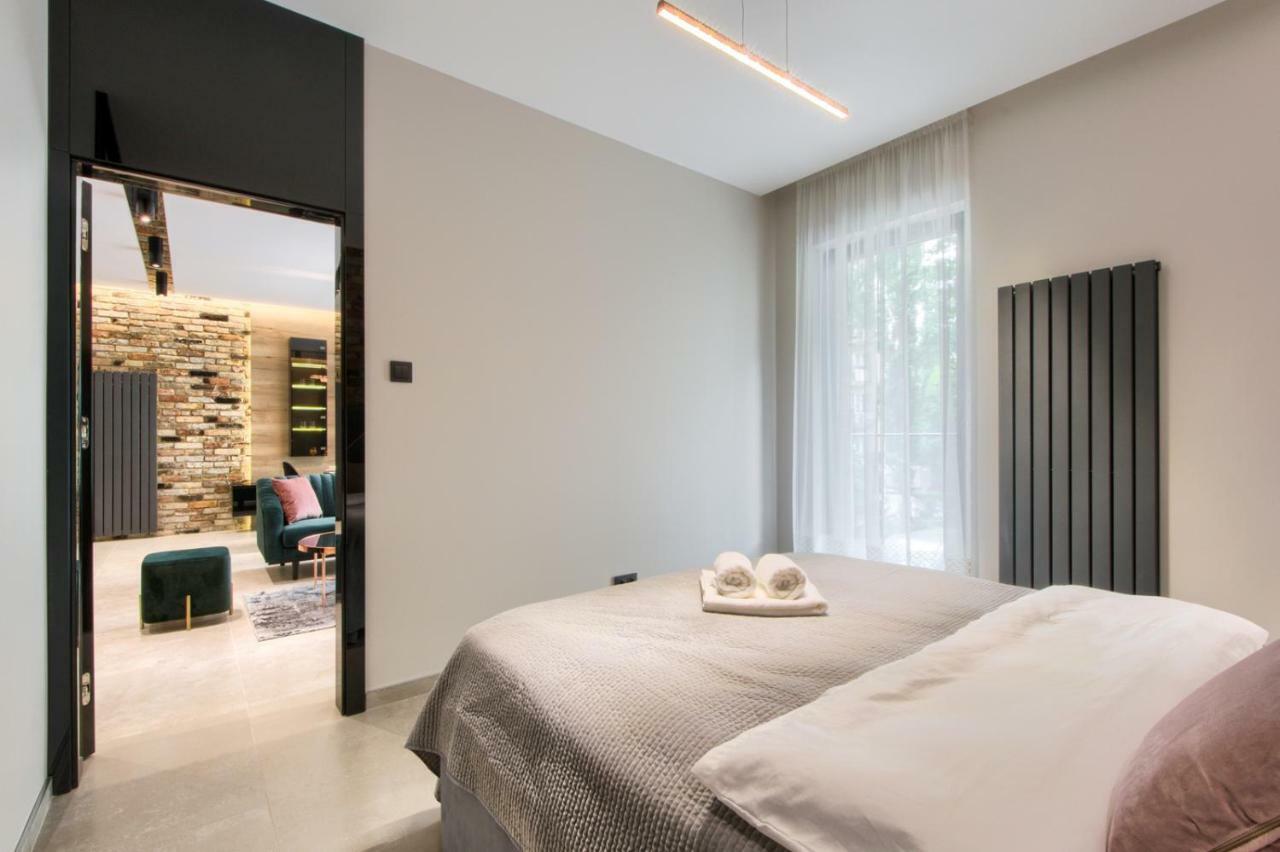 Zlota Luxury Apartments Варшава Экстерьер фото