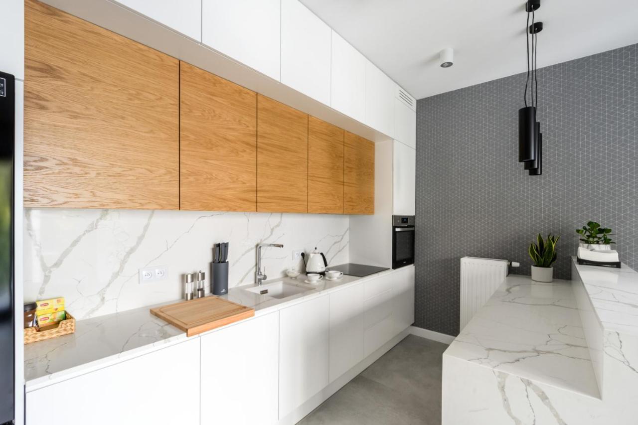 Zlota Luxury Apartments Варшава Экстерьер фото