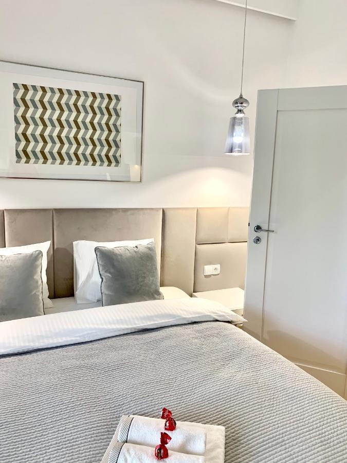 Zlota Luxury Apartments Варшава Экстерьер фото