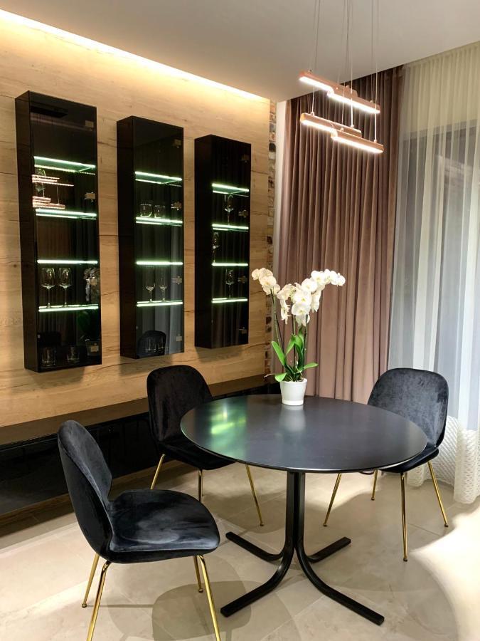 Zlota Luxury Apartments Варшава Экстерьер фото