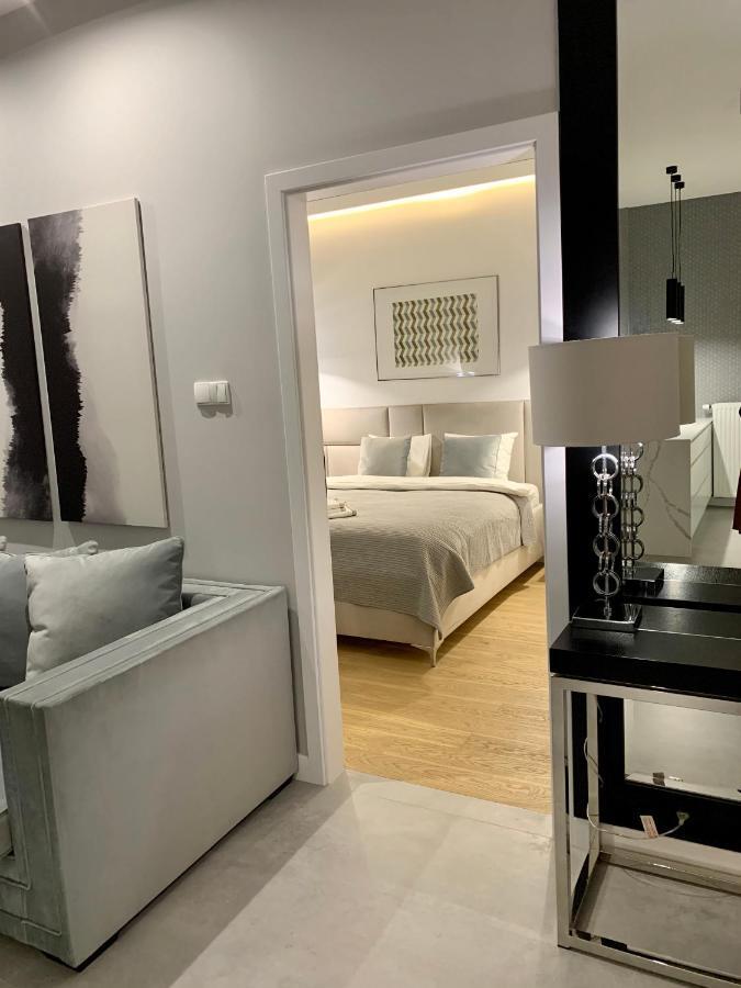 Zlota Luxury Apartments Варшава Экстерьер фото