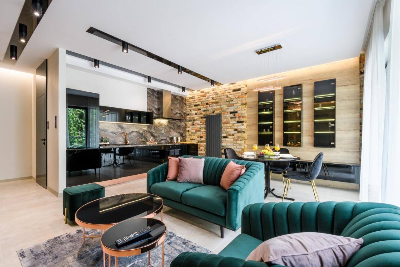 Zlota Luxury Apartments Варшава Экстерьер фото